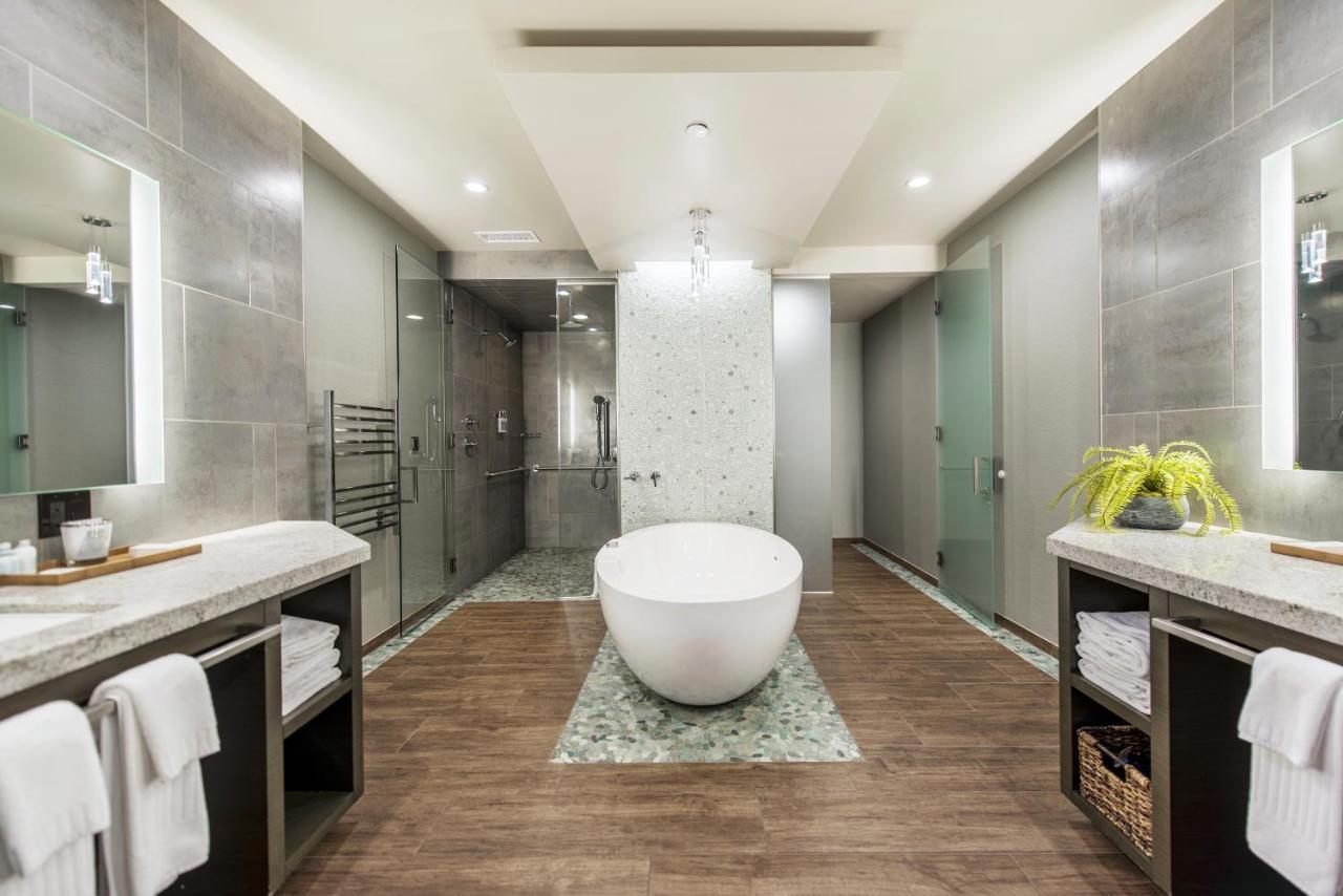 Shade Hotel 4*